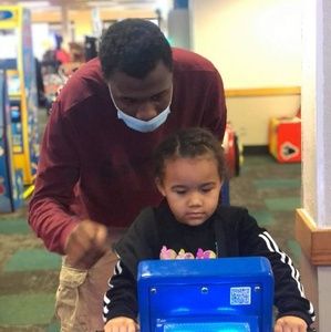 Meet your Posher, Cameron